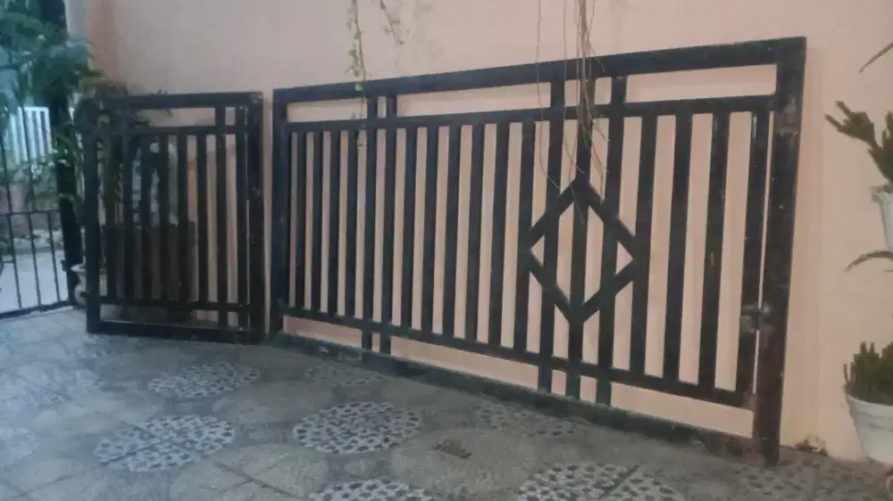 Di jual Pagar Besi Rumah Ukuran lebar 3 meter  X tinggi 110 cm