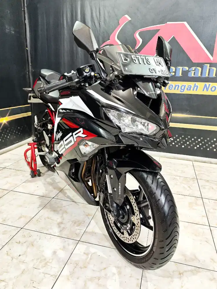 Zx25R ABS Qs 4cilinder KM.2rb Pearl White super.Anugerah motor rungkut