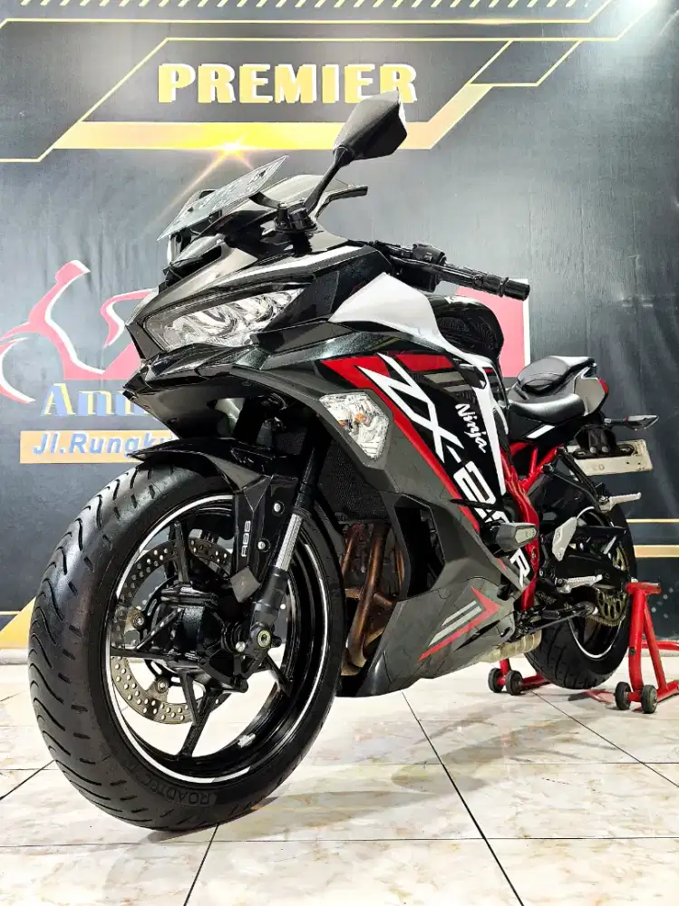 Zx25R ABS Qs 4cilinder KM.2rb Pearl White super.Anugerah motor rungkut
