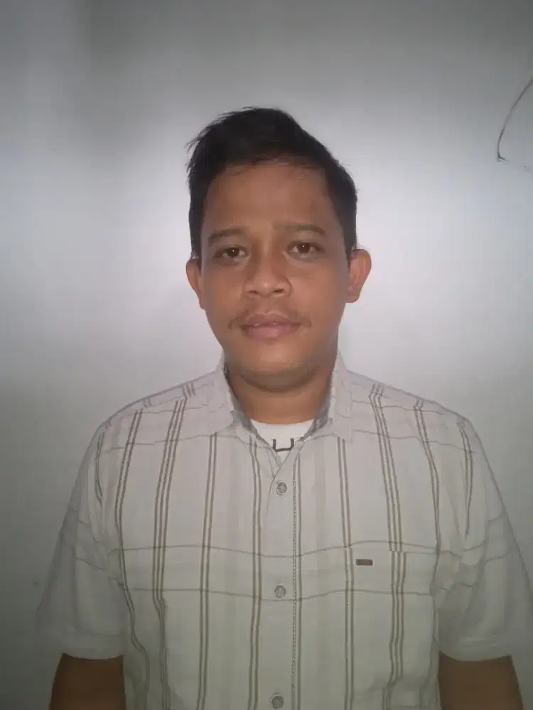 Saya mencari pekrjaan sebgai driver pribadi,siiap sekaligus mengawal