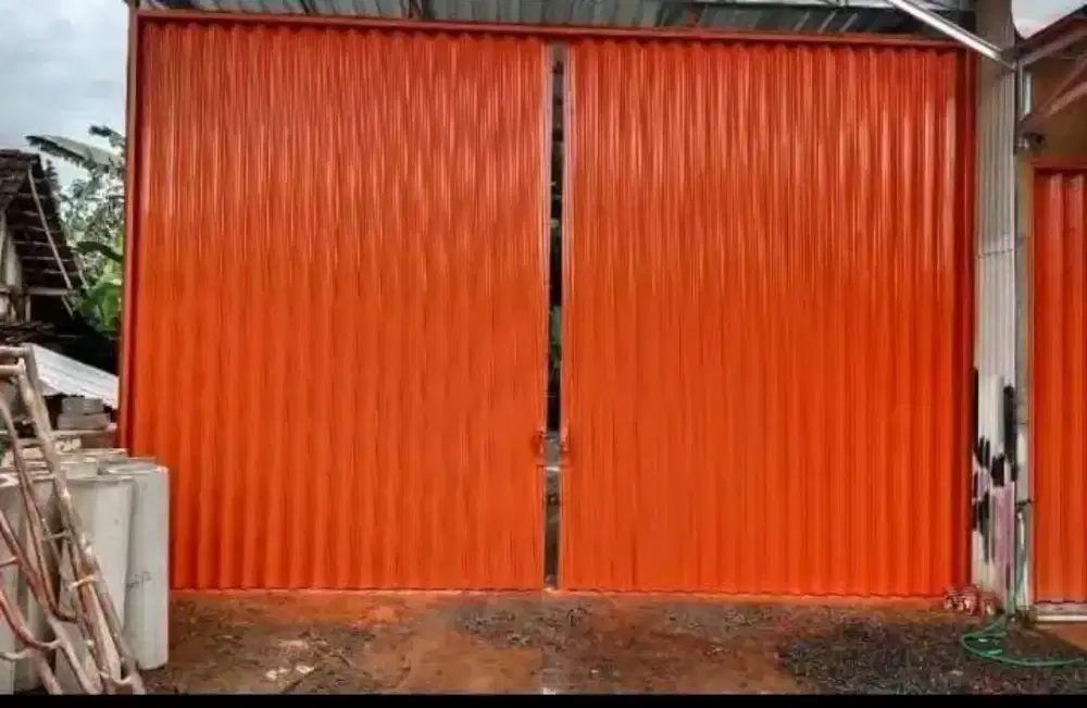 Folding gate dan rolling door sekitarnya