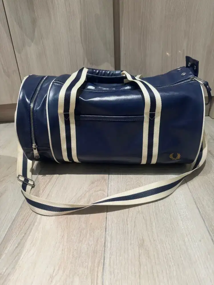 Fred Perry classic barrel bag tas