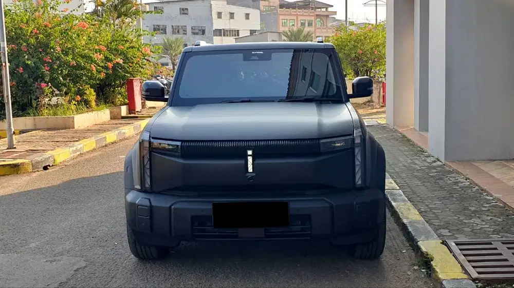 Chery J6 J 6 IWD 4x4 All Road EV Hitam 2025 Gress Like New Low Km