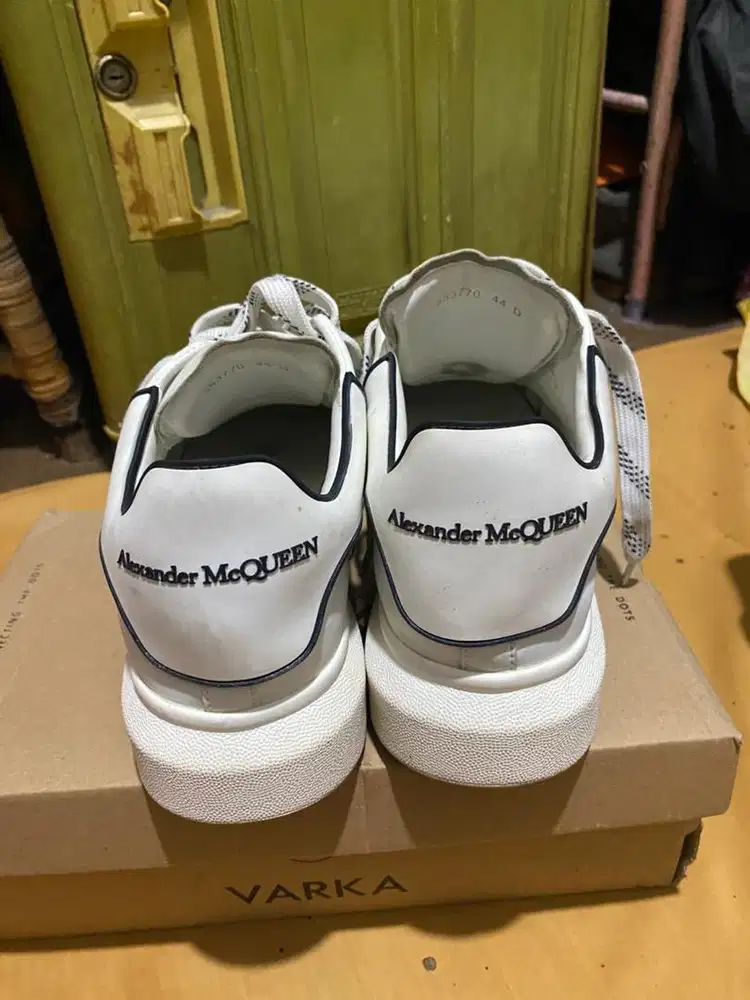 Sepatu Alexander McQuenn