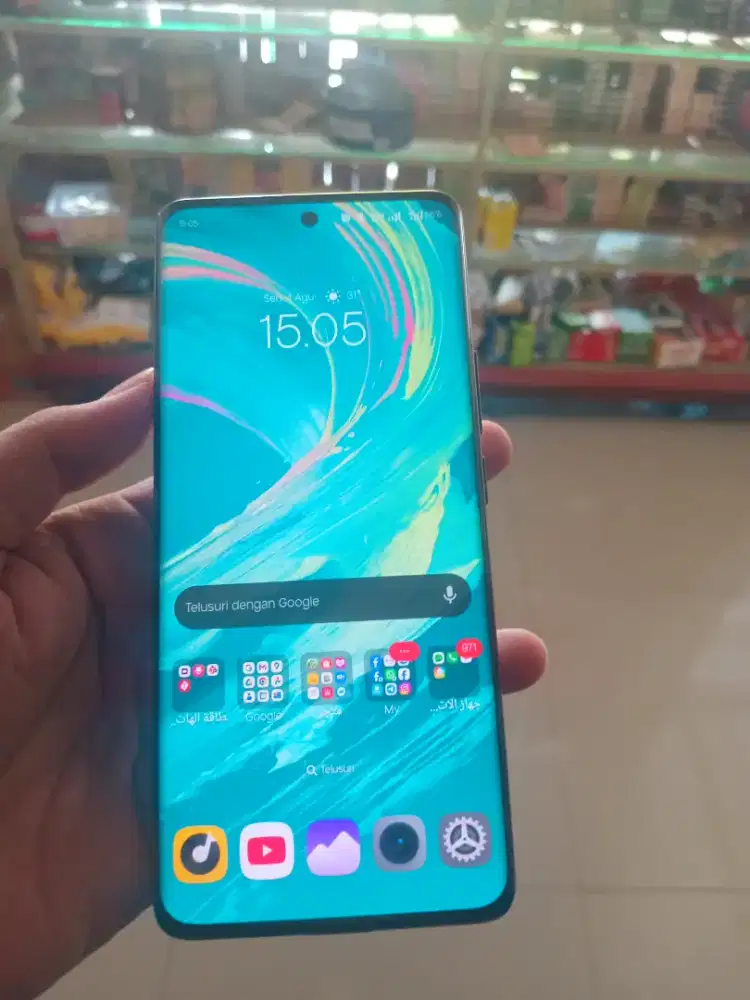Realme 11 pro plus 12/512 ( bukan versi pro aja ya )