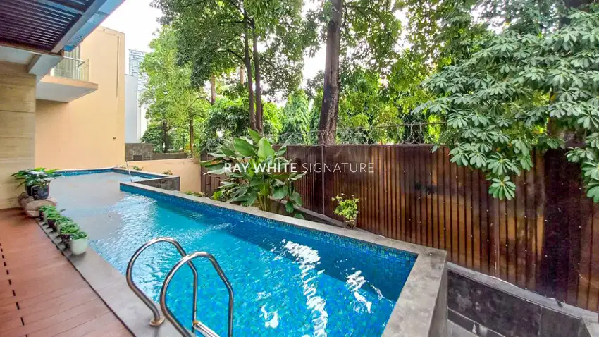 Dijual Rumah Mewah Siap Huni Di Simprug  Golf Suite  Jakarta Selatan