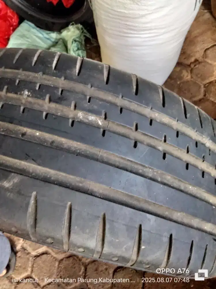 Ban mobil tubless merk continental R16