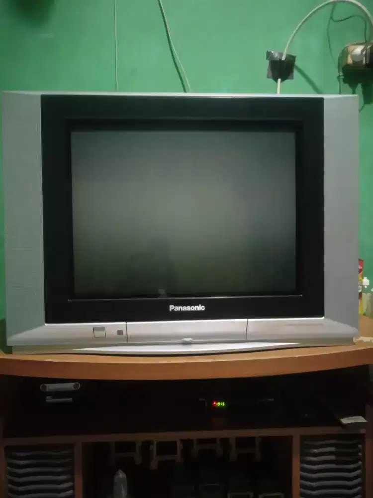 Panasonic 21 inch layar flat ori normal