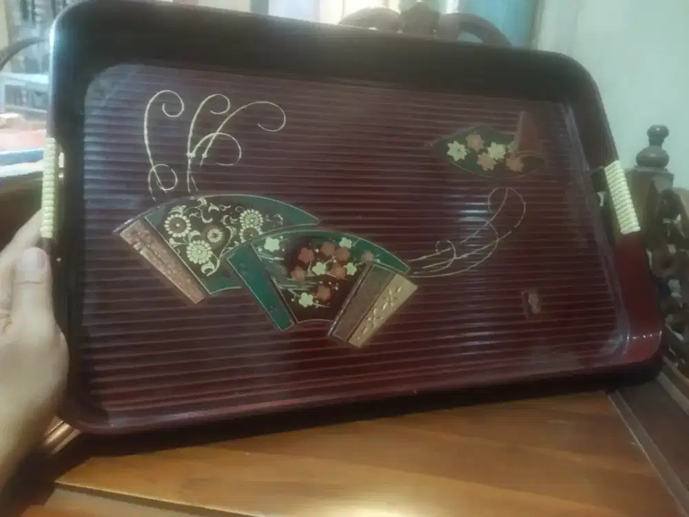 Nampan Vintage Besar