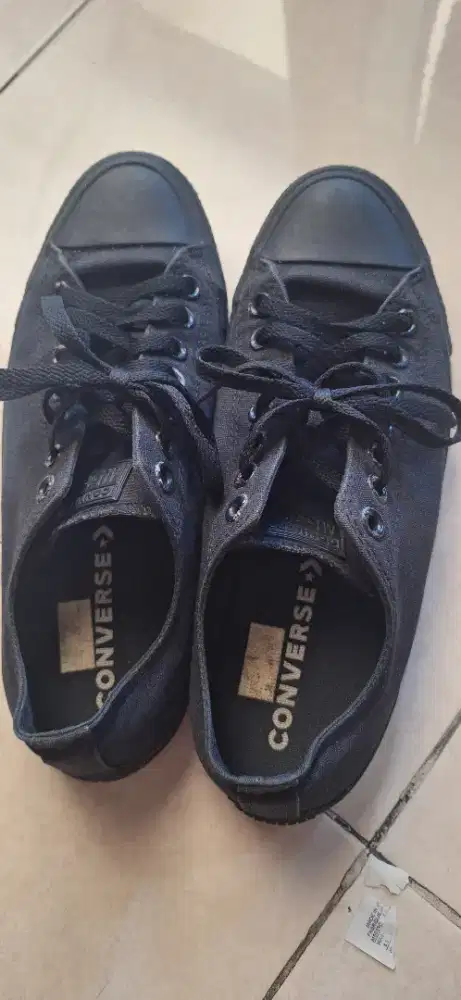 Sepatu cowok convers