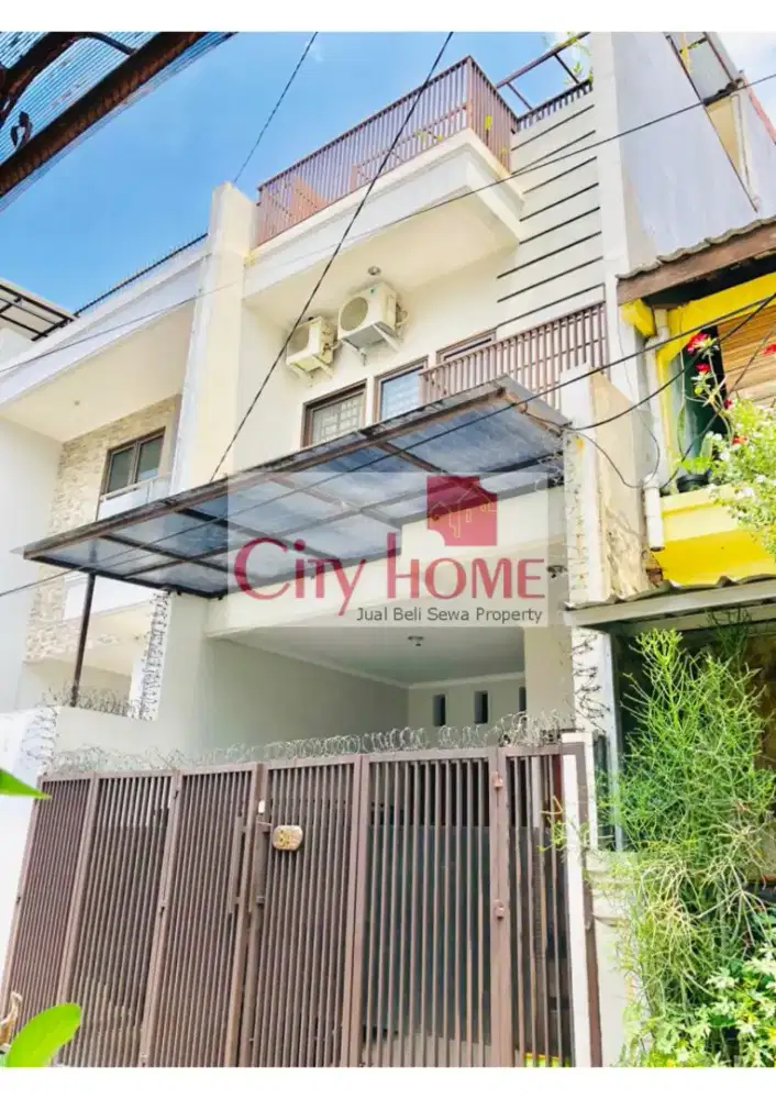 Dijual Rumah 3 lantai di Tanjung Duren Selatan