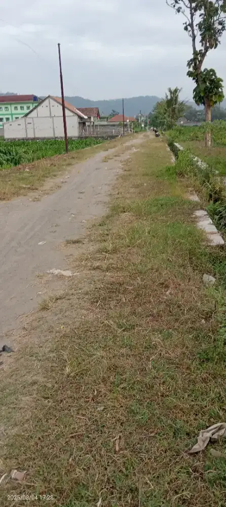 Tanah di Berbah luas 1220, lbr 16mtr