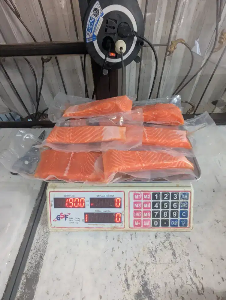 Dibutuhkan tenaga butcher untuk proses produk perikanan