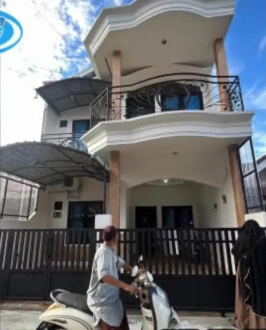 DIJUAL RUMAH SEMIFURNISH TENGAH KOTA BERNUANSA MINIMALIS