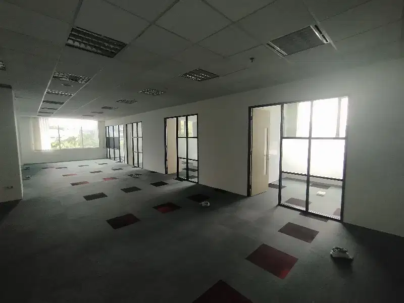 Disewakan ruang kantor Menara Dea Mega Kuningan 226m2 semi furnish