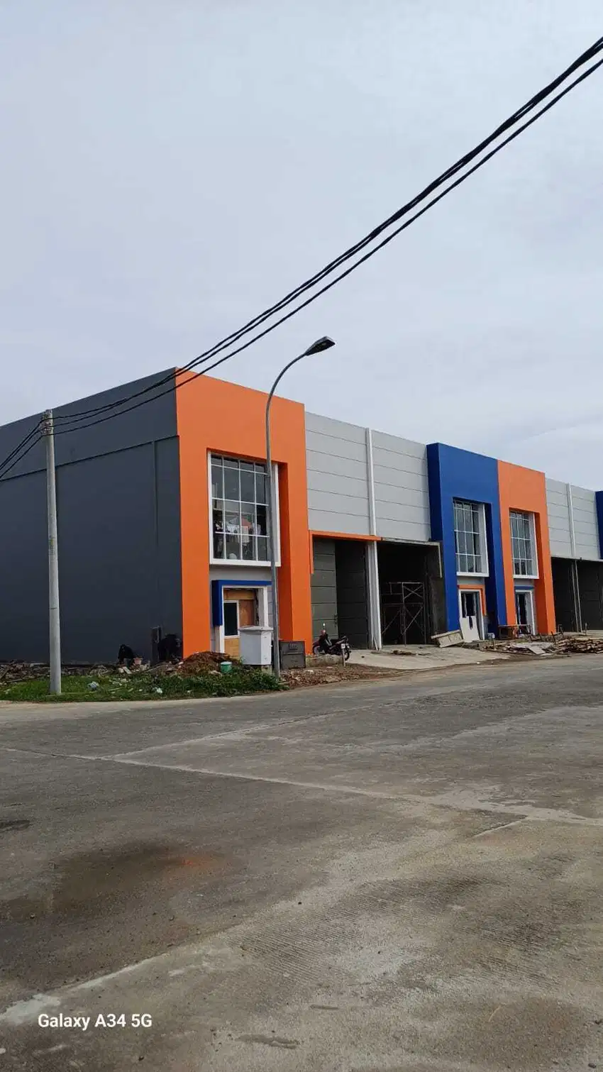 DISEWAKAN  GUDANG BARU DI SUNRISE BIZPARK