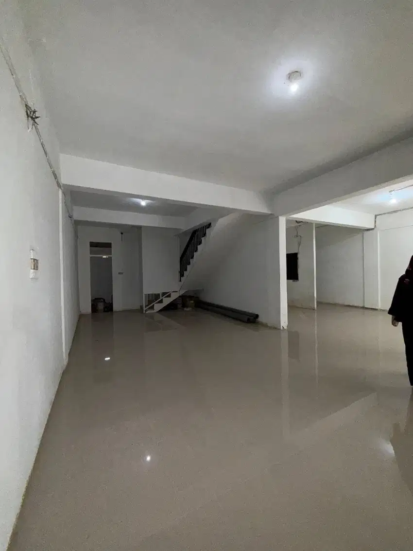 Ruko 3 Lantai Lokasi Strategis Pusat Kota Surabaya