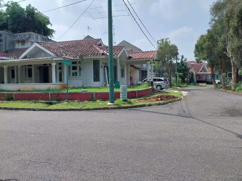 Rumah Bagus siap huni Cluster Meadow Green Lippo Cikarang