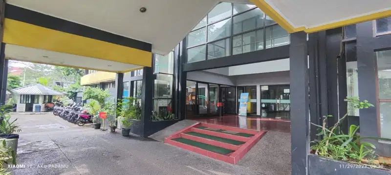 Dijual MURAH Tanah dan Bangunan di Taman Kedoya Baru