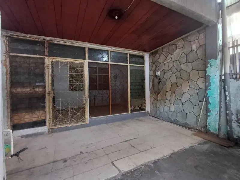 Dijual Murah Rumah Tua 2lt di Tanah Sereal Jembatan Lima
