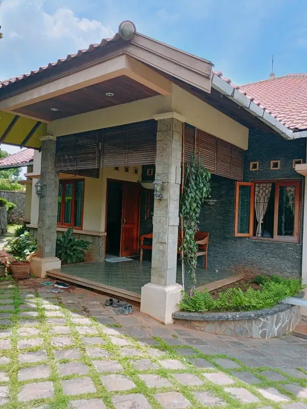 BELI RUMAH SERASA VILLA ASRI & TENANG