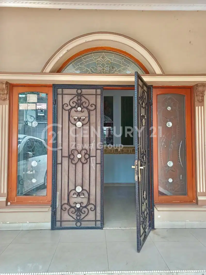 Disewakan Murah Rumah Tanjung Duren 3 Lantai Grogol Petamburan Jakarta