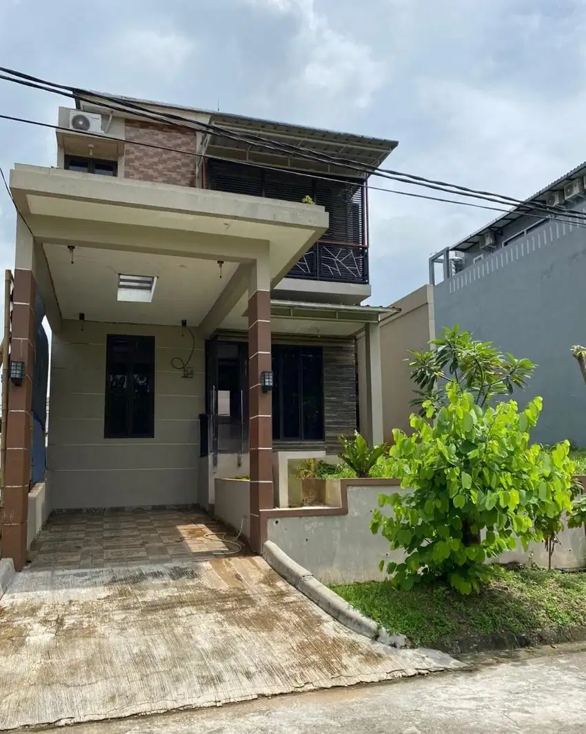 DISEWAKAN RUMAH CLUSTER TAMAN SIMPRUK - Lippo Cikarang