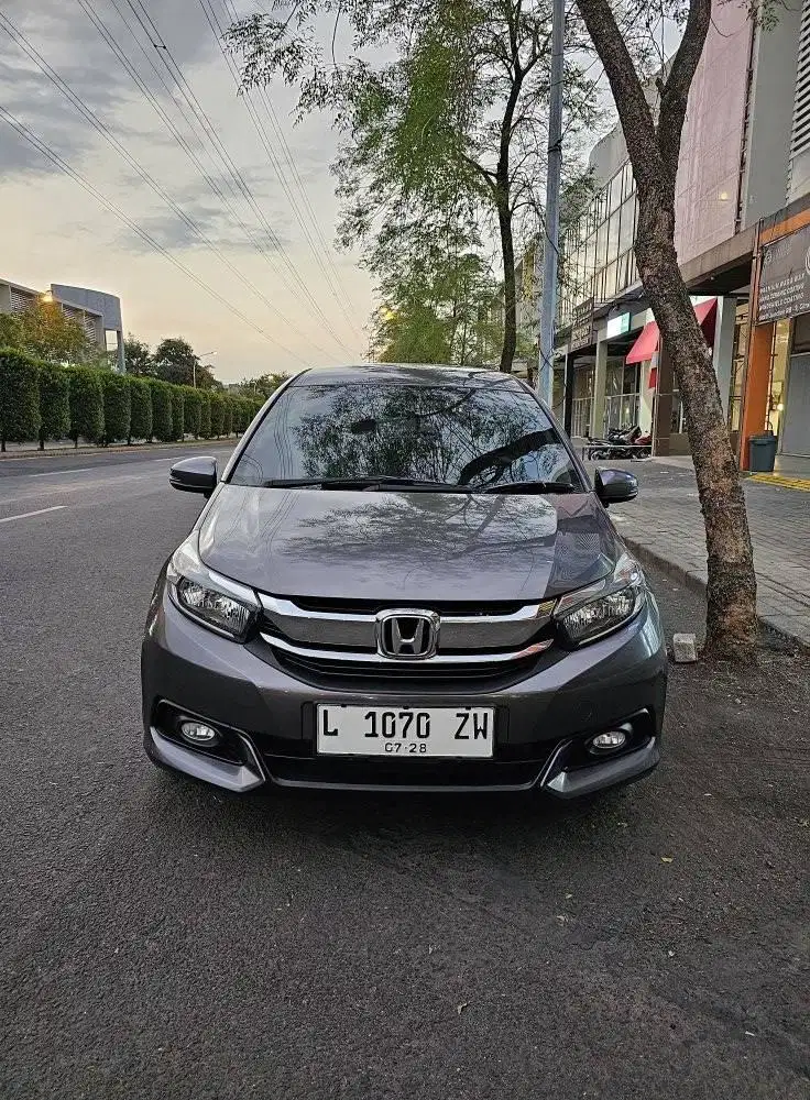 Mobilio' E CVT '18 Super Istimewa