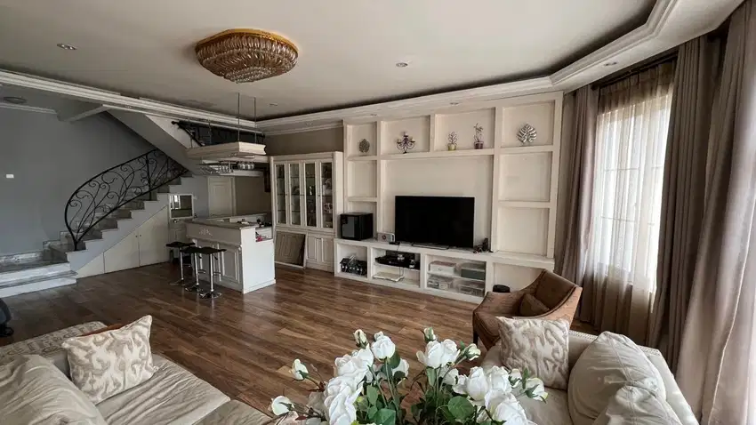 Hadap Selatan Rumah Mayang Permai Pik Luas 150 m2