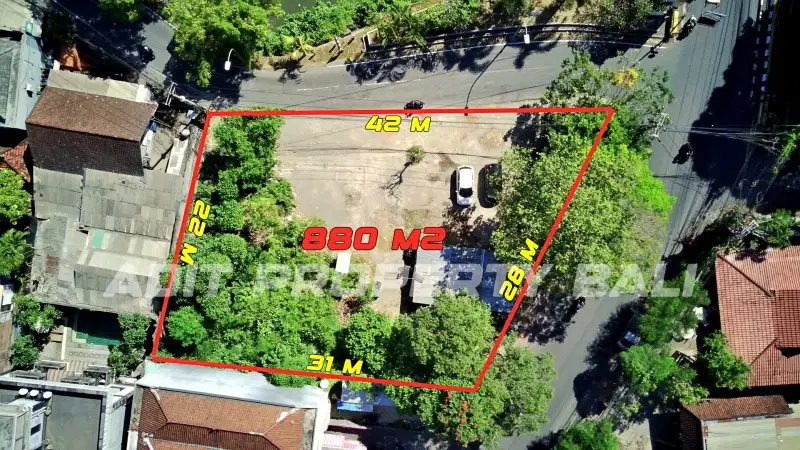 Tanah Raya Nakula Seminyak Badung Bali