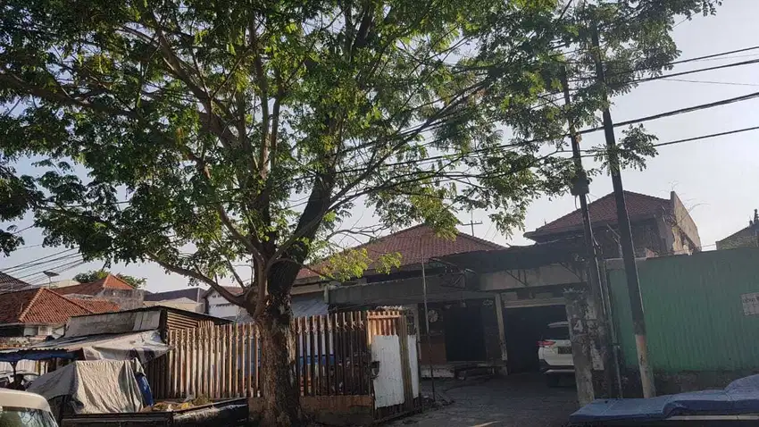 Rumah Komersial Cocok Untuk Usaha Di Sam Ratulangi Pusat Kota Surabaya