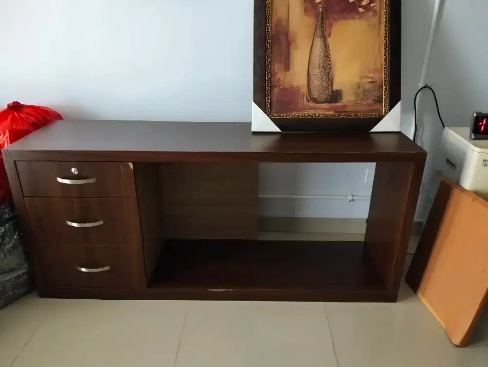 Meja tv  160 x 45 x 71 cm dengan 3 laci