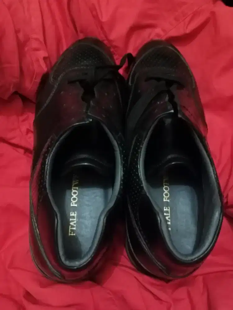 Aneka sepatu kulit impor luar negeri