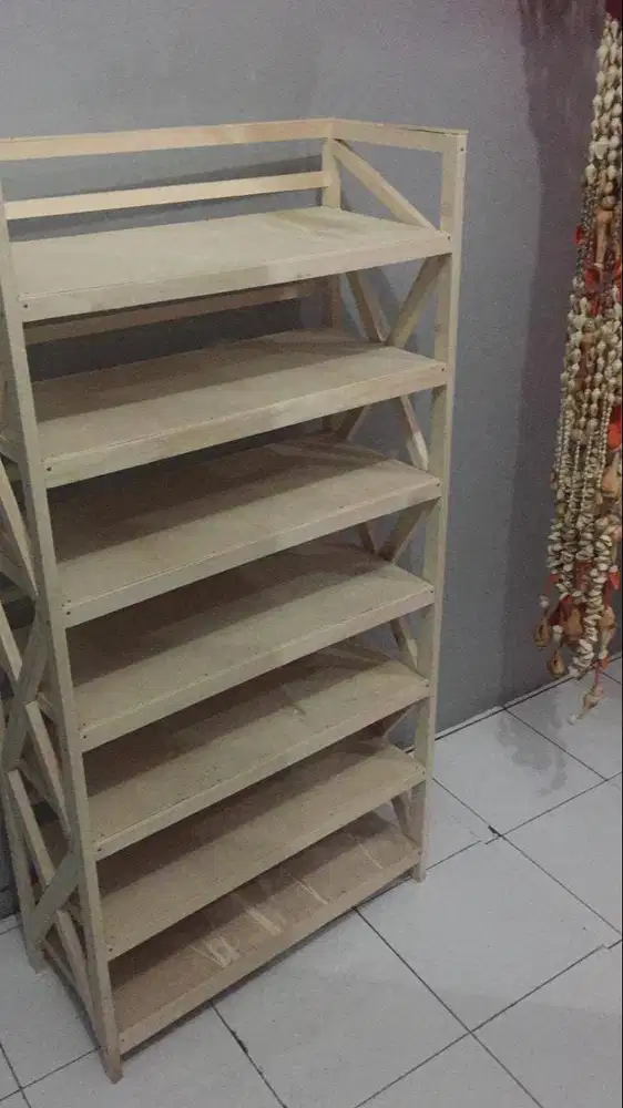 rak penyimpanan serbaguna bahan kayu albasia