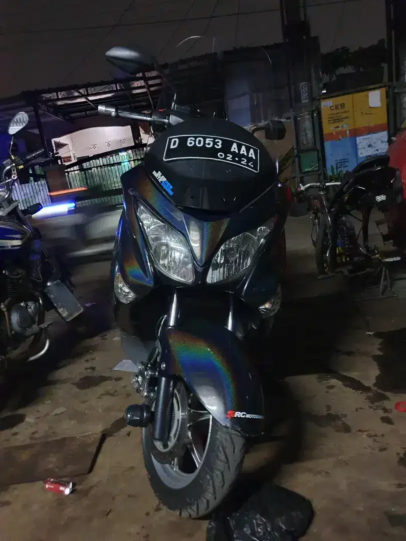 SUZUKI BURGMAN 200