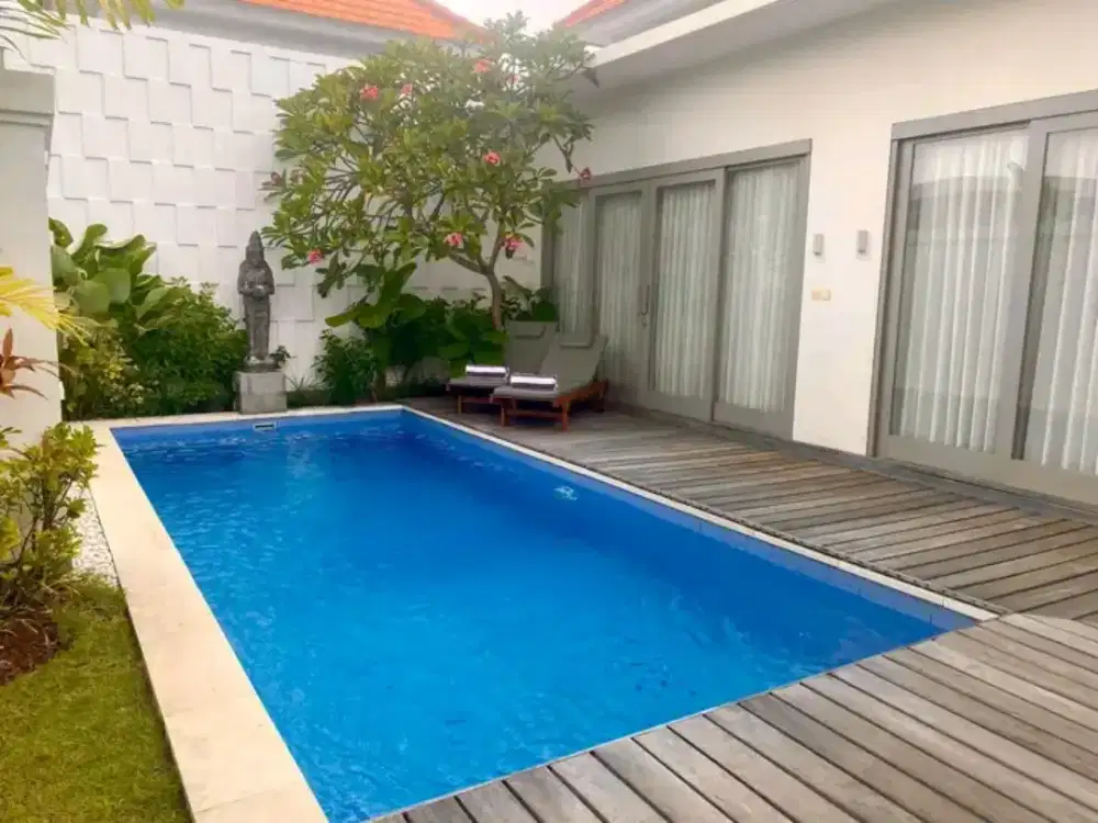 Kolam renang minimalis