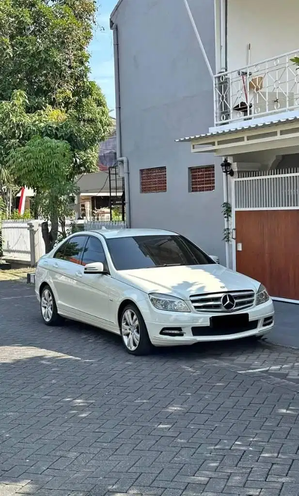 Mercedes Benz C200 CGI 1.8 Avantgarde 2011 istimewa