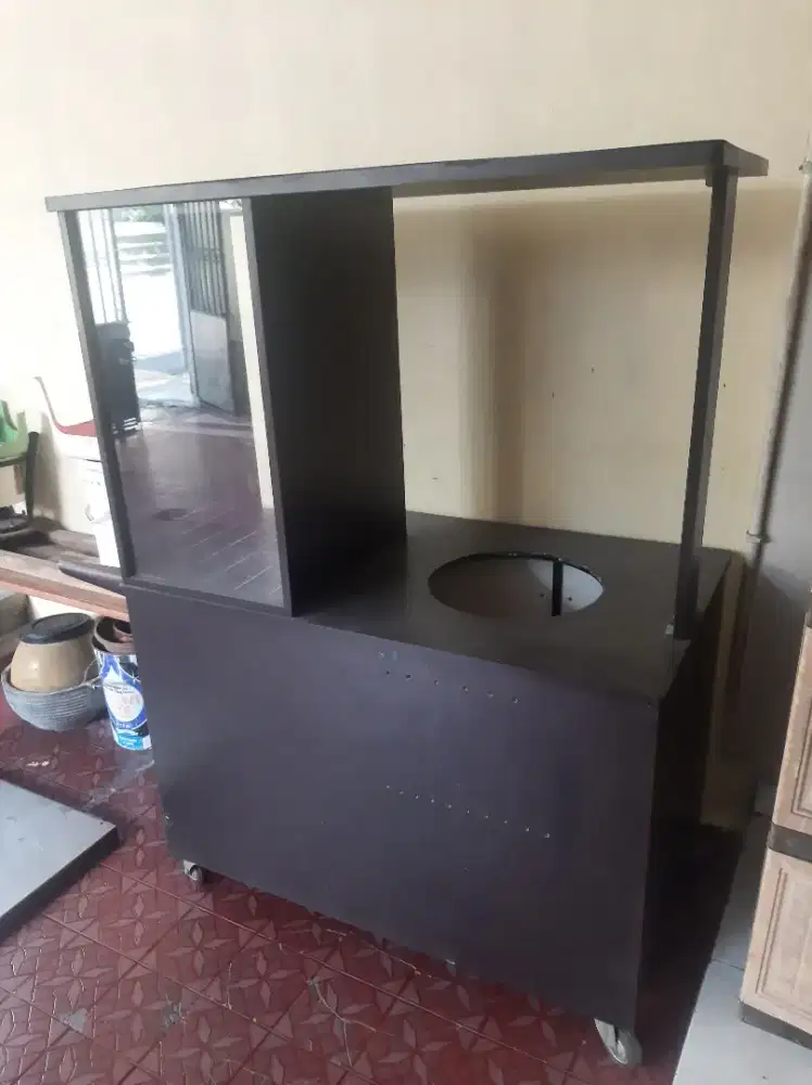 Gerobak bakmi / makanan kondisi bagus