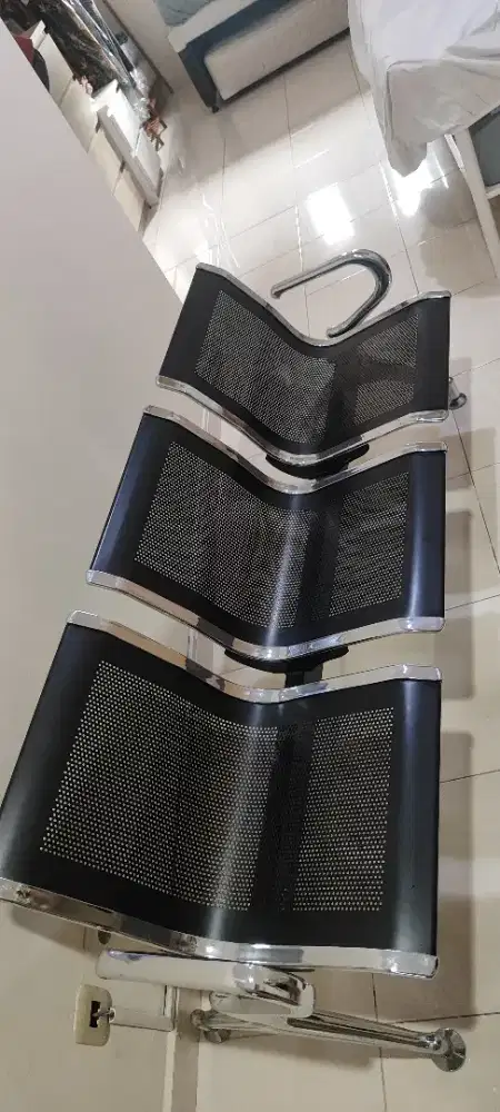 Kursi tunggu 3 seat informa