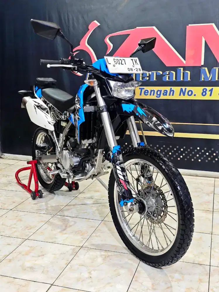 Klx 250 cc Pecinta trabas sejati. Power gahar. Anugerah motor rungkut