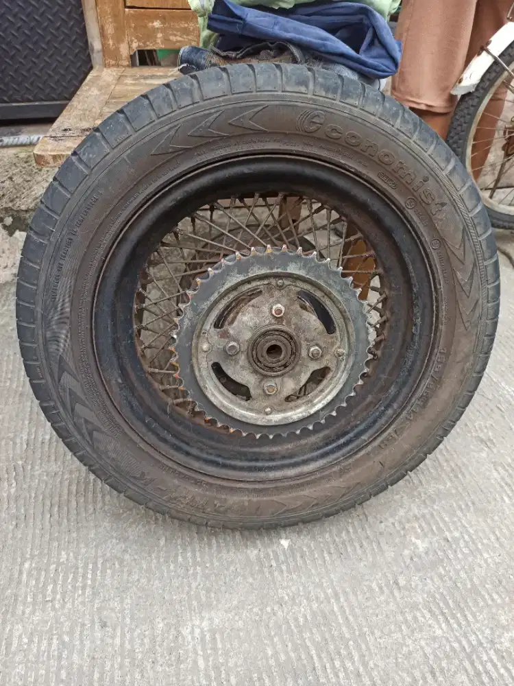 Jual pelek R14 den ban jual sesuai Poto bekas pakenTiger