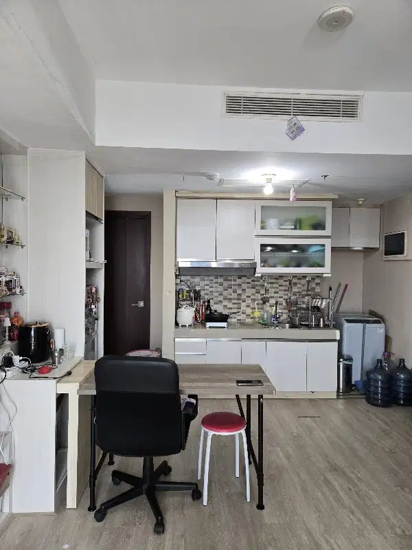 Di Jual cepat unit 2 bedroom kecil Tower 2 URESIDENCE