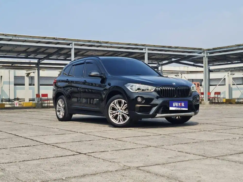 BMW X1 1.5 Sdrive 1.8 Line 2018 low Km 34rb Pakaian Pribadi