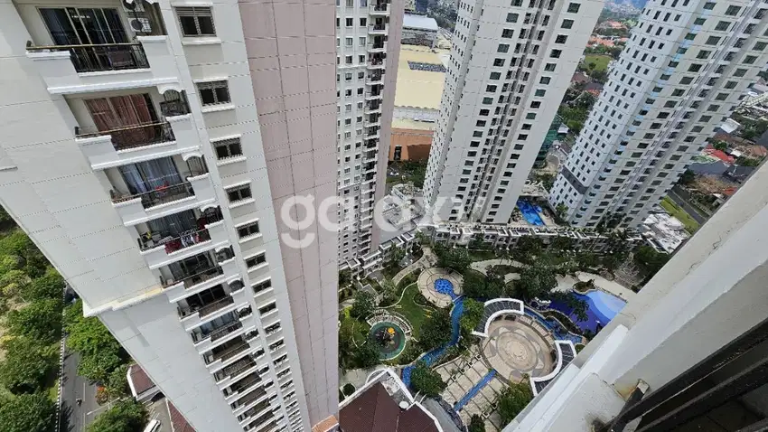 Water Place 3 BR Pakuwon Indah, Siap Huni, Dekat Pakuwon Indah