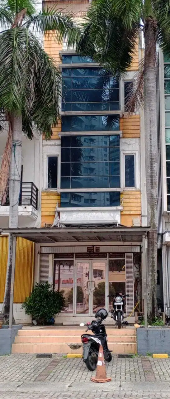 Ruko Cantik 3 Lantai di New Batavia Kelapa Gading Jakarta Utara