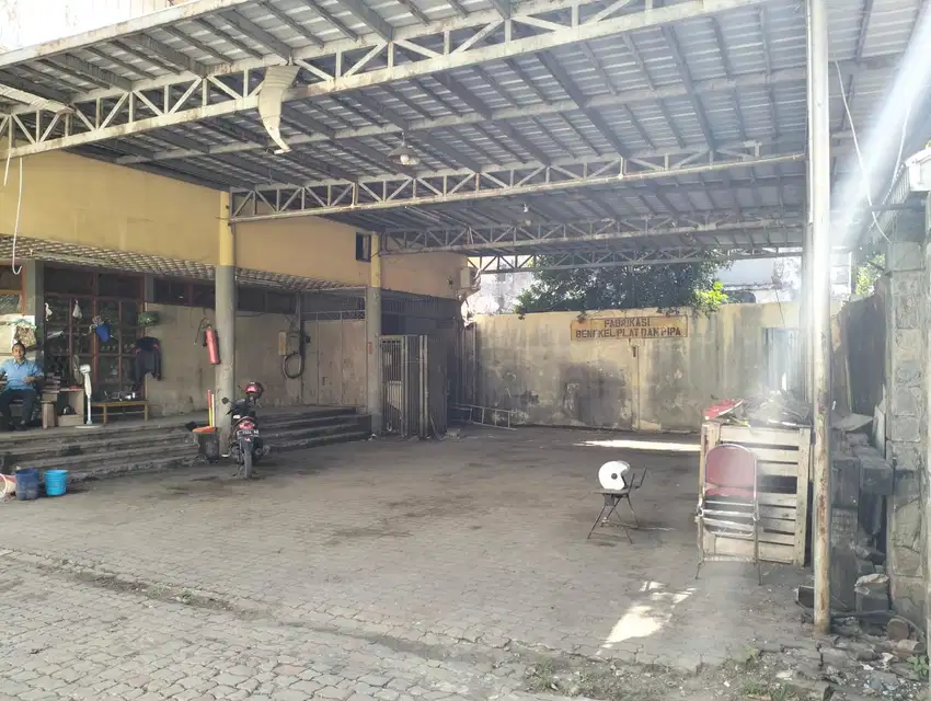 Di Jual Gudang + Kantor di JL. KREMBANGAN BARAT Surabaya Utara