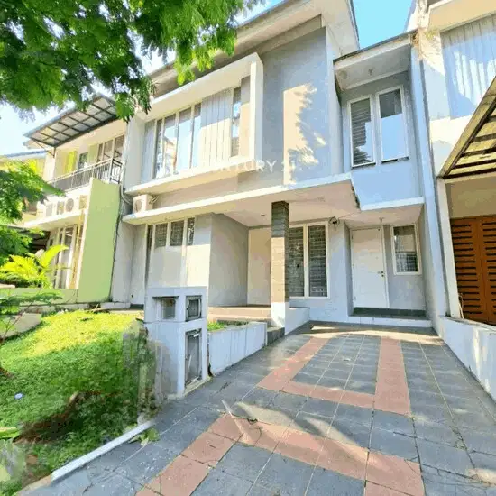 Rumah Depan Taman Di Emerald Bintaro Jaya  9002