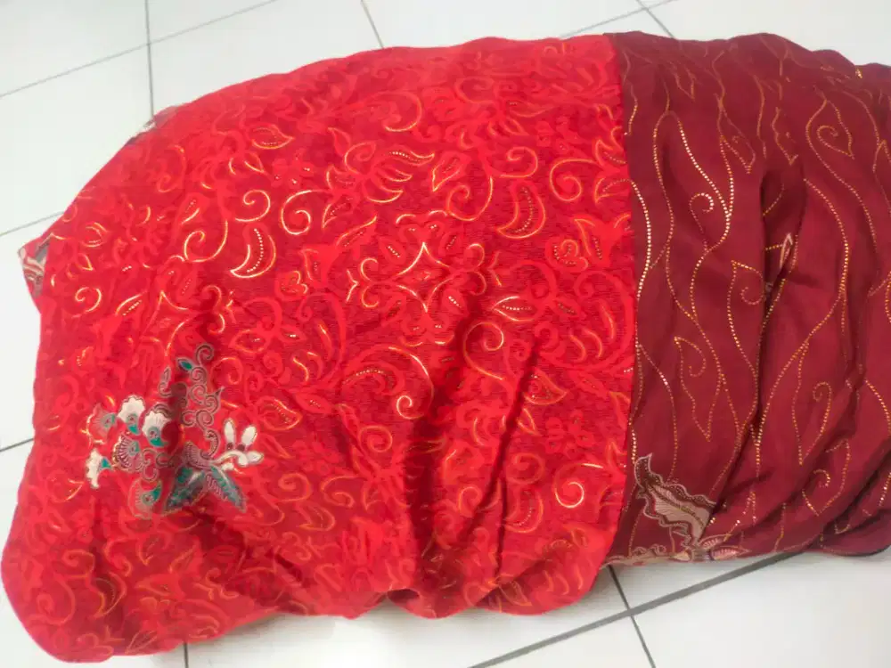 Bedcover batik prada bekas