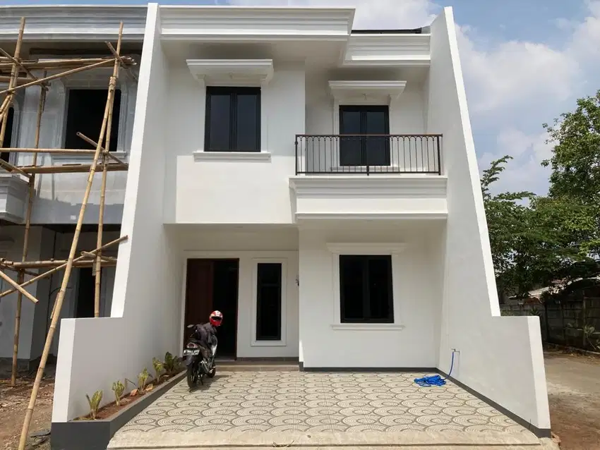 Rumah Klasik Siap Huni Di Parpostel Jatiasih, Strategis Di Jalan Utama