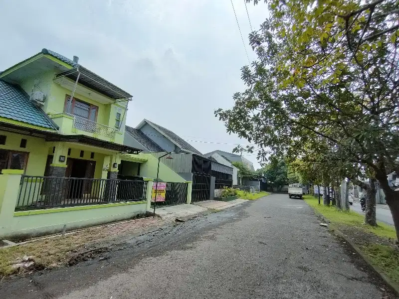 Dijual Rumah 1,5 Lantai SHM  Kota Sidoarjo